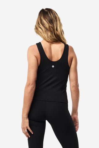 Model wears a size S. She is size 8 and 174cm tall.