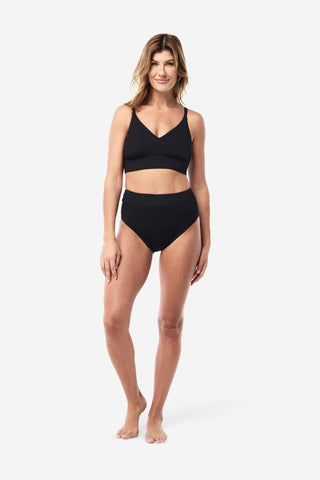 Model wears a size S. She is size 8 and 174cm tall.