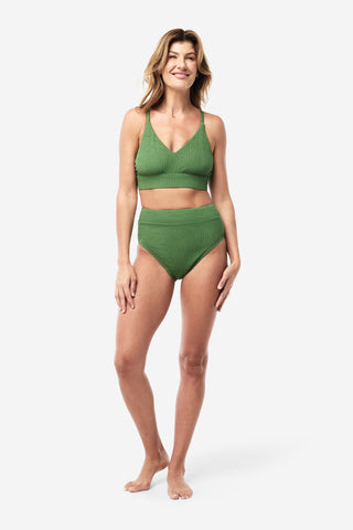 Model wears a size S. She is size 8 and 174cm tall.