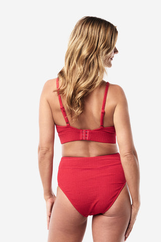 Model wears a size S. She is size 8 and 174cm tall.