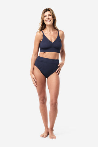 Model wears a size S. She is size 8 and 174cm tall.