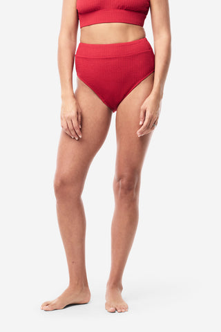 Model wears a size S. She is size 8 and 174cm tall.