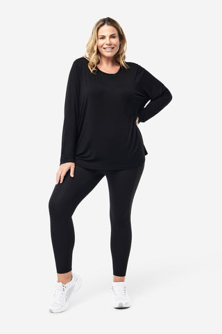 Model wears an XL. She is a size 16, wears a 16DD bra and 181cm tall.