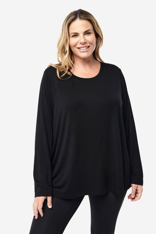 Model wears an XL. She is a size 16, wears a 16DD bra and 181cm tall.