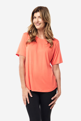 Model wears a size S. She is size 8 and 174cm tall.