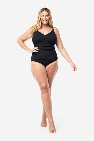 Model wears an XL. She is a size 16, wears a 16DD bra and 181cm tall.