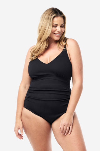 Model wears an XL. She is a size 16, wears a 16DD bra and 181cm tall.