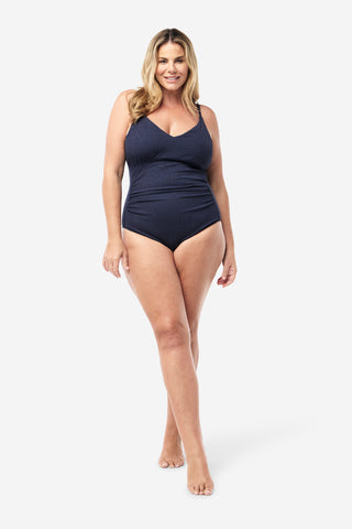 Model wears an XL. She is a size 16, wears a 16DD bra and 181cm tall.