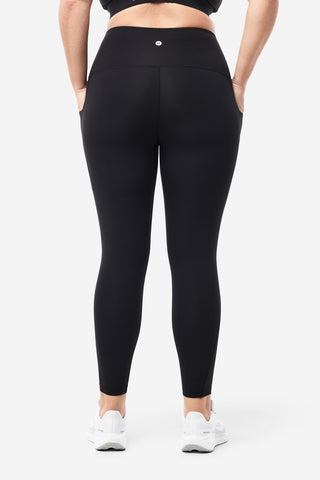 Model wears an XL. She is a size 16, wears a 16DD bra and 181cm tall.