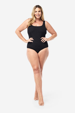 Model wears an XL. She is a size 16, wears a 16DD bra and 181cm tall.