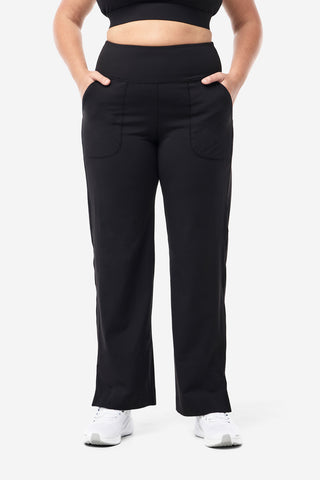 Model wears an XL. She is a size 16, wears a 16DD bra and 181cm tall.