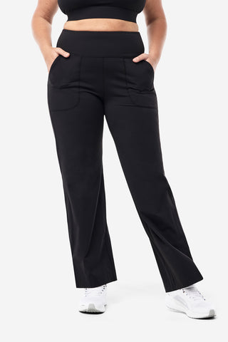 Model wears an XL. She is a size 16, wears a 16DD bra and 181cm tall.