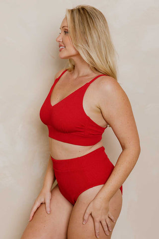 Model wears a size M. She is size 12 and 172cm tall.