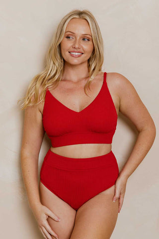 Model wears a size M. She is size 12 and 172cm tall.
