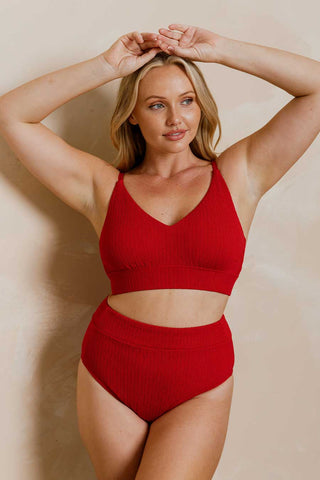 Model wears a size M. She is size 12 and 172cm tall.