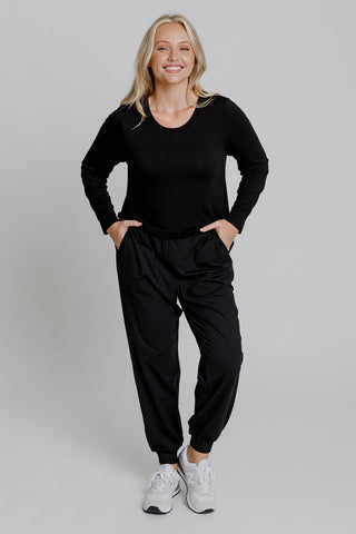 Model wears a size M. She is size 12 and 172cm tall.