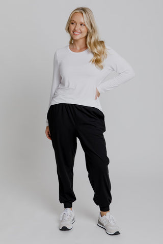 Model wears a size M. She is size 12 and 172cm tall.