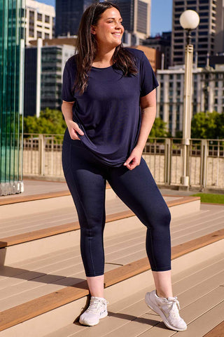 Model wears a XL. She is size 16 and 175cm tall.