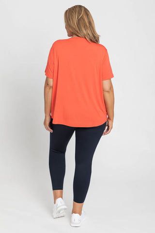 Model wears an XL. She is size 16 and 181cm tall.