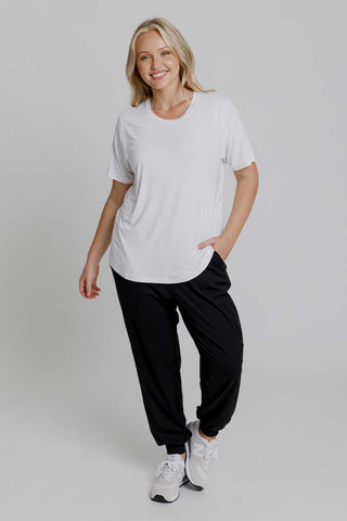 Model wears a size M. She is size 12 and 172cm tall.