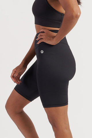 Essential High-Waist Move Bike Short - Black