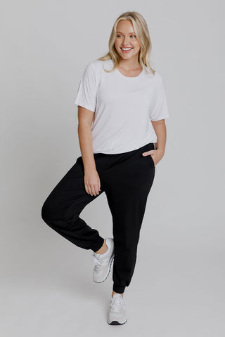 Model wears a size M. She is size 12 and 172cm tall.