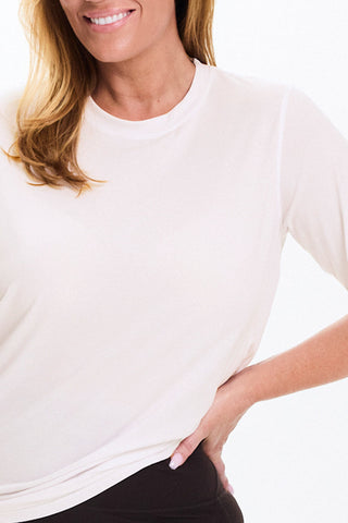 Model wears a size M. She is a size 14 and is 172cm tall.