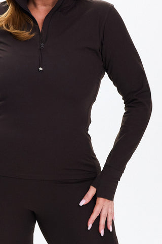 Models wears a size M. She is a size 14 and is 172cm tall.