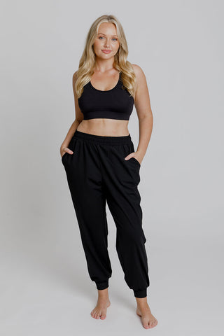 Model wears a size M. She is size 12 and 172cm tall.