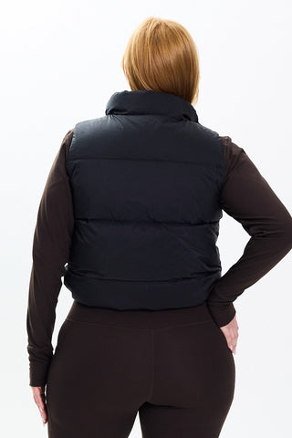 Models wears a size M. She is a size 14 and is 172cm tall.