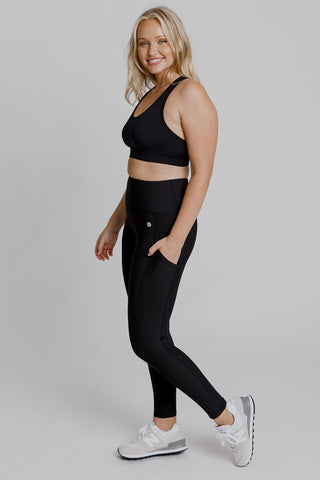 Model wears a size M. She is size 12 and 172cm tall.