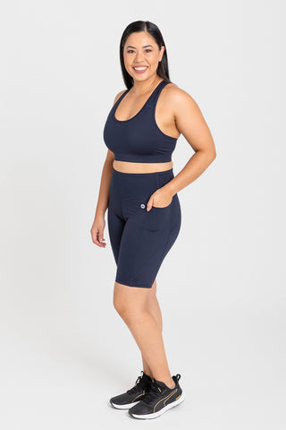 Model wears a M. She is a size 10-12 and is 161cm tall.