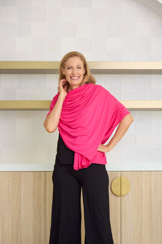 Model wears a S. She is a size 10/12 and is 175cm tall.