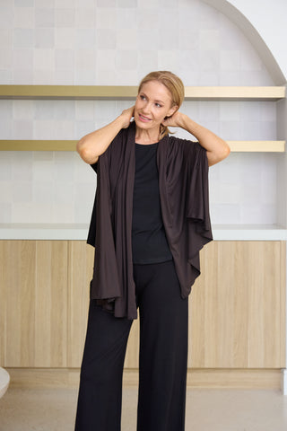 Model wears a S. She is a size 10/12 and is 175cm tall.