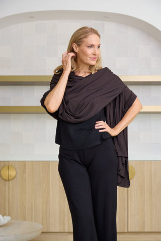 Model wears a S. She is a size 10/12 and is 175cm tall.