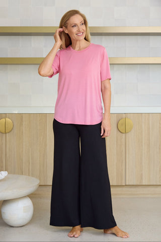 Model wears a S.She is a size 10/12 and is 175cm tall.