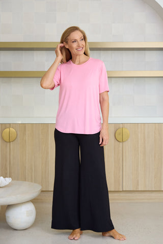 Model wears a S. She is a size 10/12 and is 175cm tall.