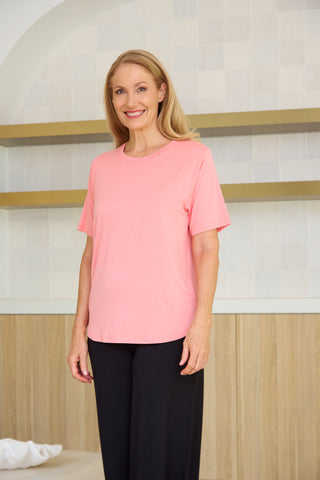 Model wears a S. She is a size 10/12 and is 175cm tall.