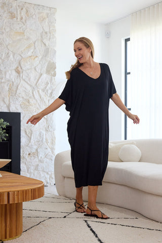 Model wears a S.She is a size 10/12 and is 175cm tall.