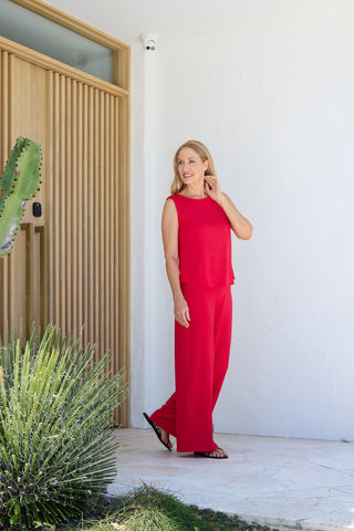 Model wears a S.She is a size 10/12 and is 175cm tall.