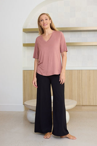 Model wears a S.She is a size 10/12 and is 175cm tall.