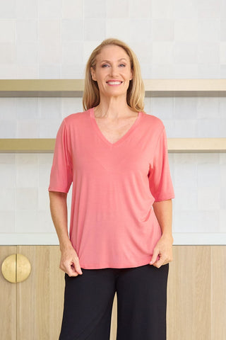 Model wears a S.She is a size 10/12 and is 175cm tall.