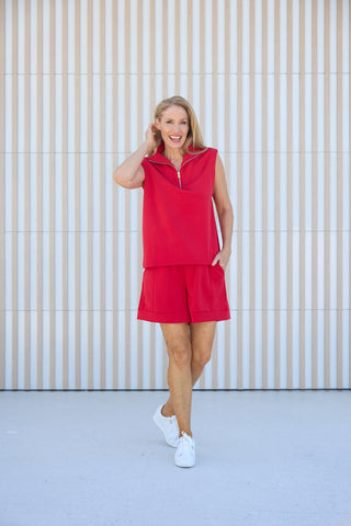 Model wears a S.She is a size 10/12 and is 175cm tall.