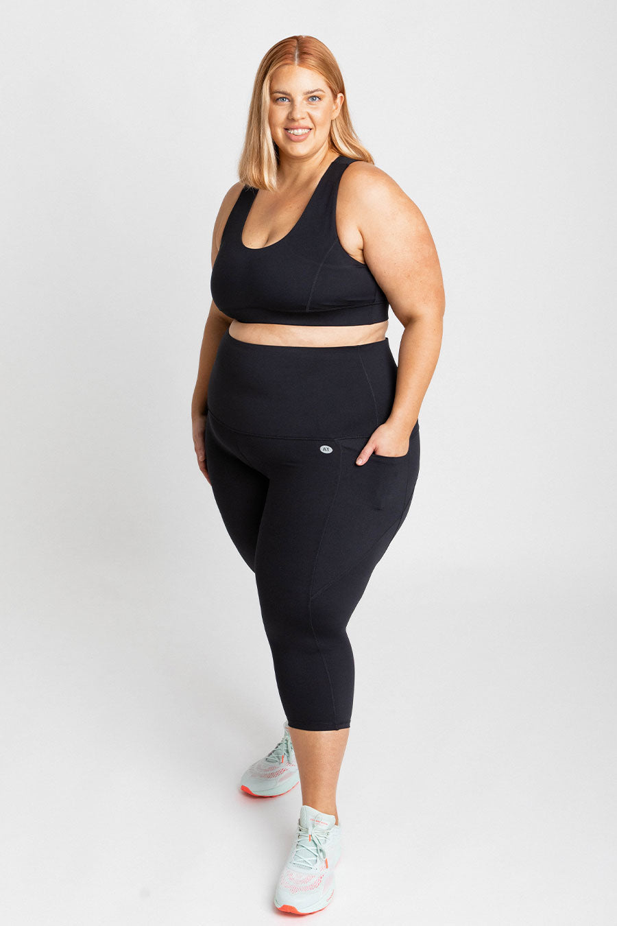 Training Pocket 3/4 Length Gym Tights in Black – Active Truth™