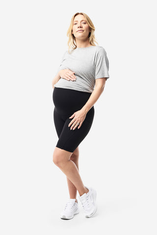 Model wears a size M. She is size 10 and 167cm tall.