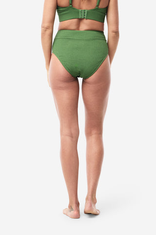 Model wears a size S. She is size 8 and 174cm tall.