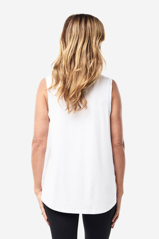 Model wears a size S. She is size 8 and 174cm tall.
