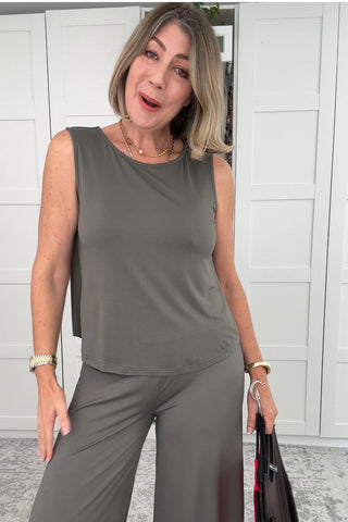 Natalie Angel from @letmetrybeforeyoubuy