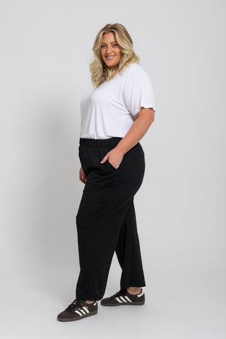 Motion Pull On Pant - Black