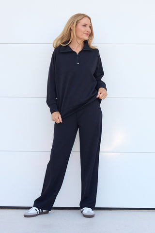 Model wears a S. She is a size 10/12 and is 175cm tall.